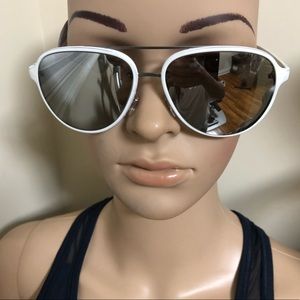 Prada sunglasses 100 % original